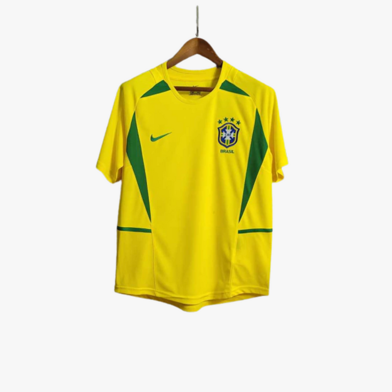 Camisa Brasil 2002 Nike Retrô com escudo bordado e design clássico.