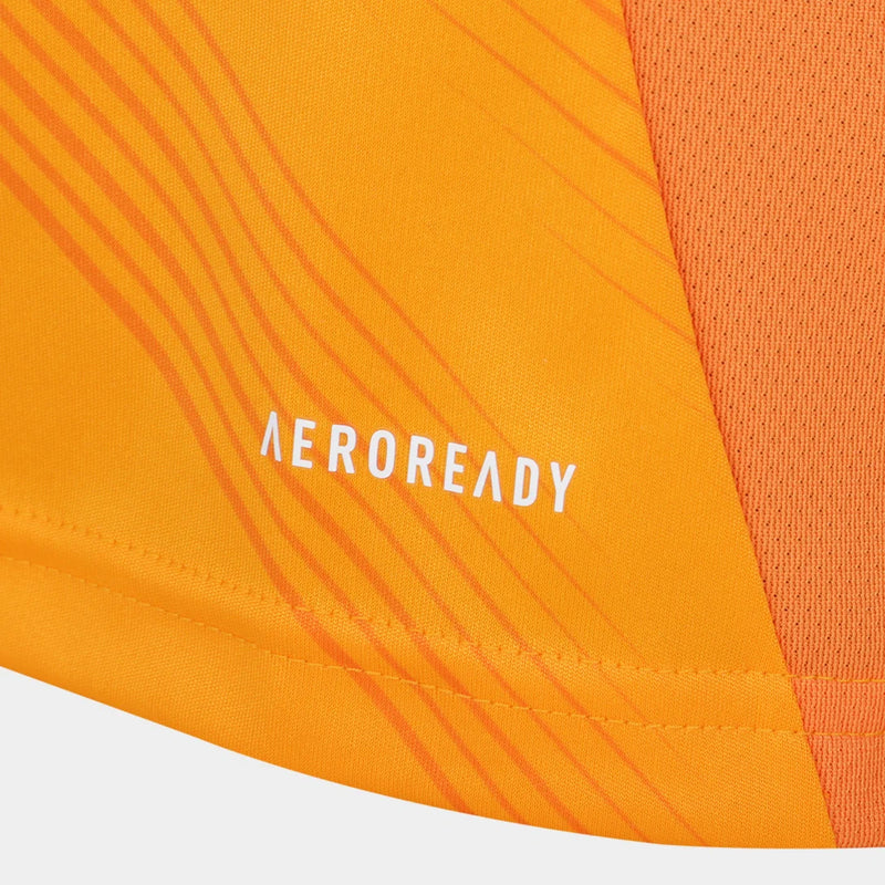 Detalhe da tecnologia AEROREADY e tecido respirável da camisa Real Madrid Away 24/25.