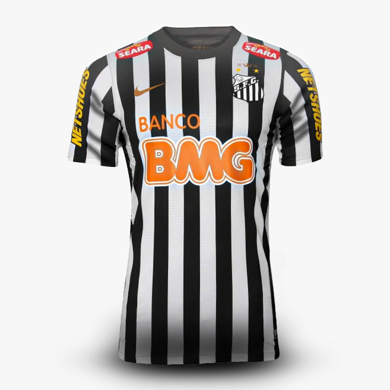Camisa Retrô Neymar Third 2012 – Uniforme listrado icônico do Santos.
